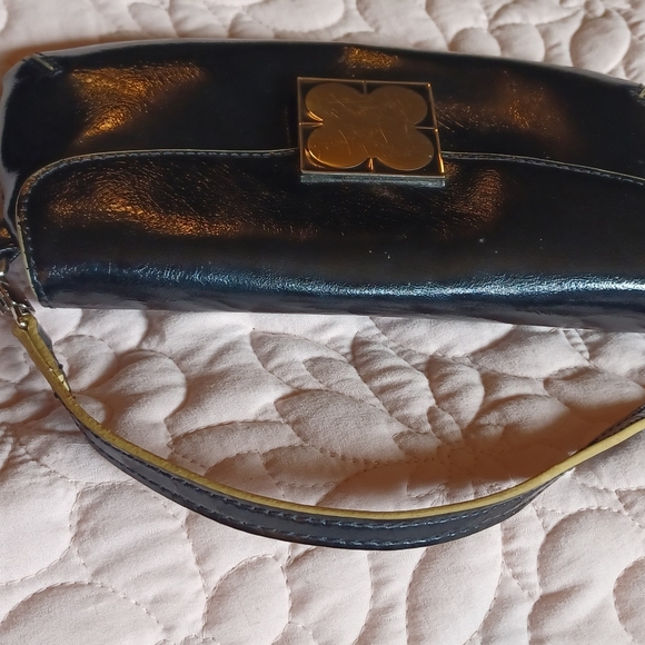 Vintage late 90s Liz Claiborne black patent clover design clutch wristlet - Picture 4 of 11